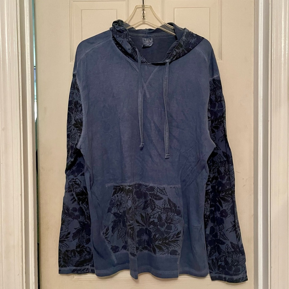 Quiet Storm Surf Shop Long Sleeve Tee Hoodie Size XL